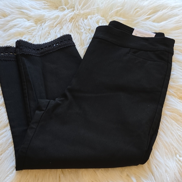 Chico's Elegant Black Vropped Pants with Lace Detail